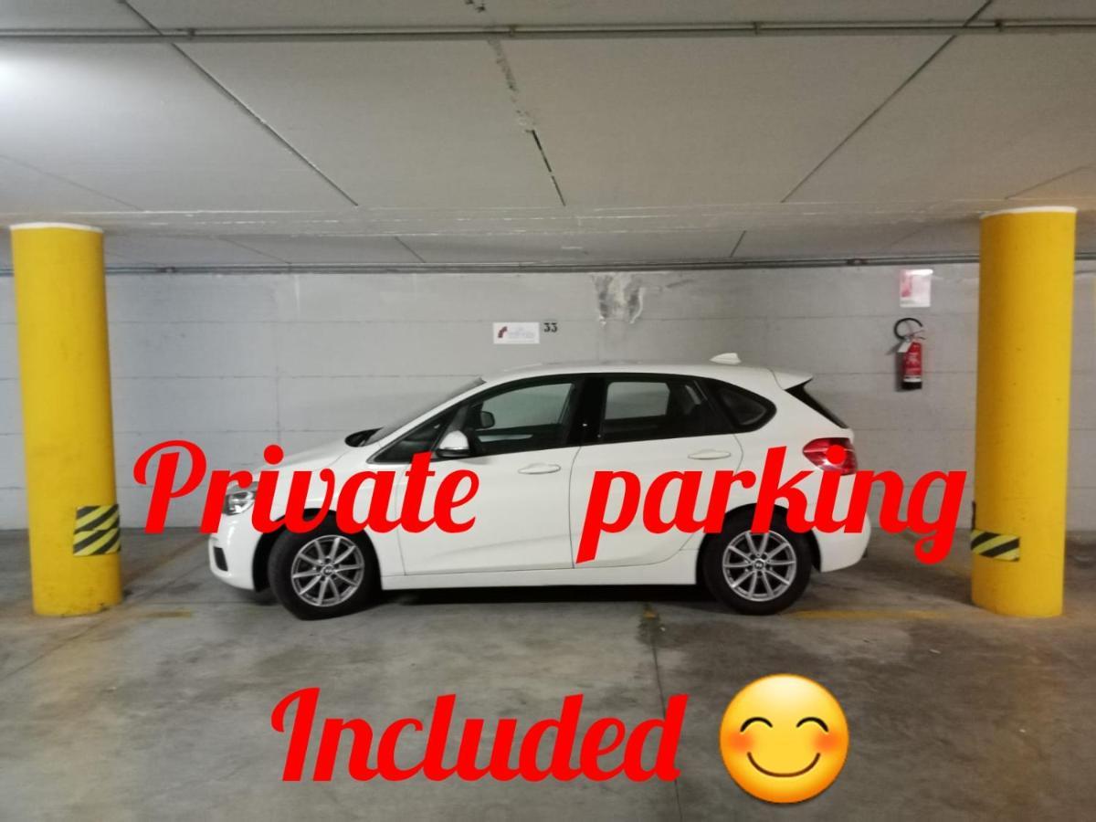 Iseo Portelle Holiday With Private Parking Exterior foto